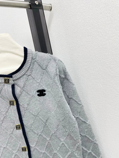 Lingge Knitted Cardigan