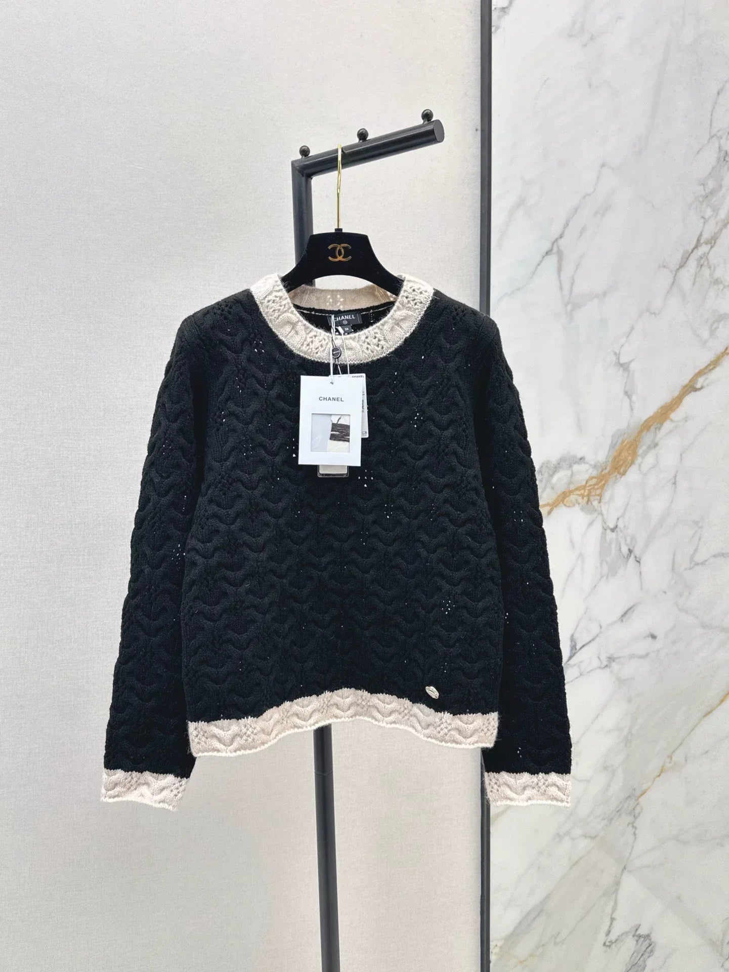 25fw Hollow knit round neck sweater