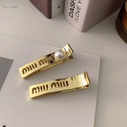 One character pearl letter hair clip