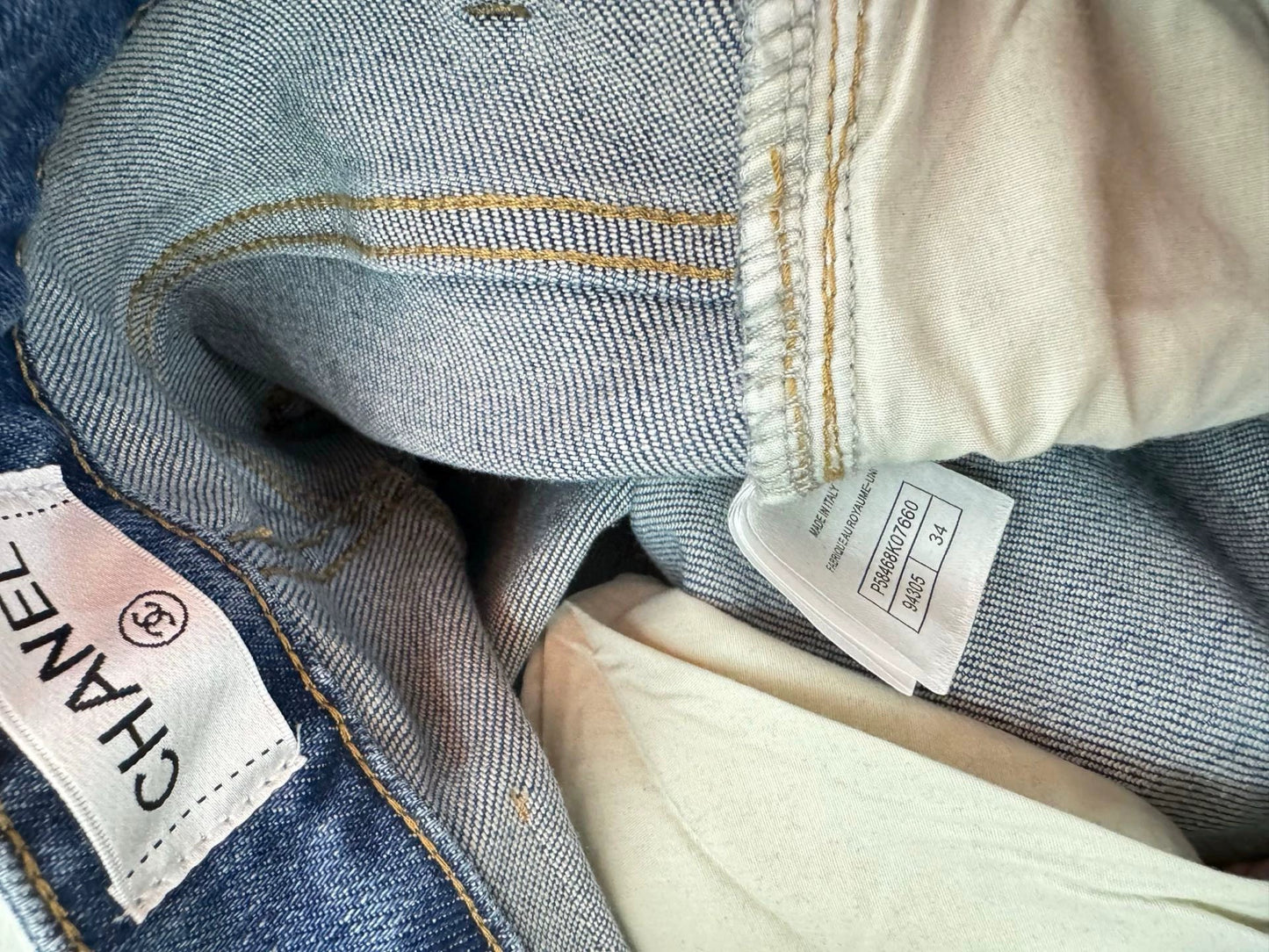 Adhesive letter elastic straight leg pants