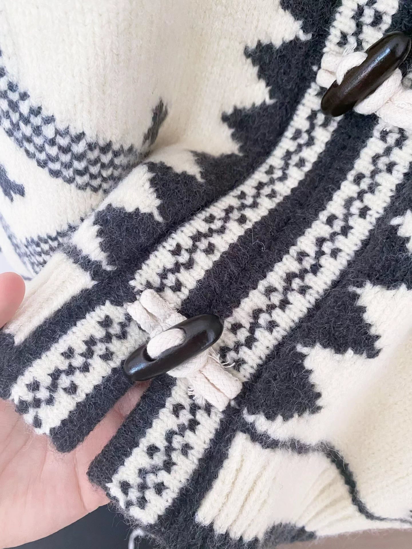 25fw Two-color cardigan