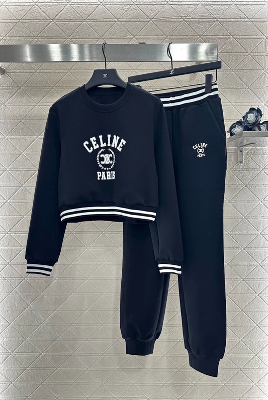 25fw Round neck sweatshirt and pants set