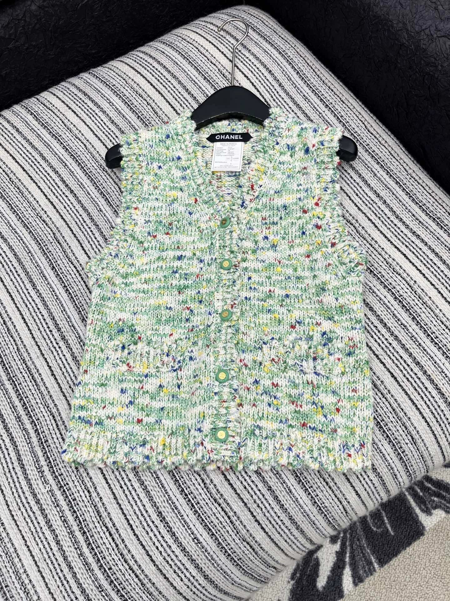 25fw Colorful knitted vest