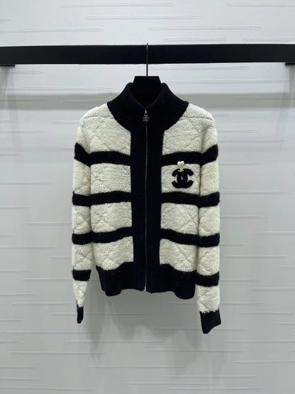 Tengge striped stand up collar cardigan