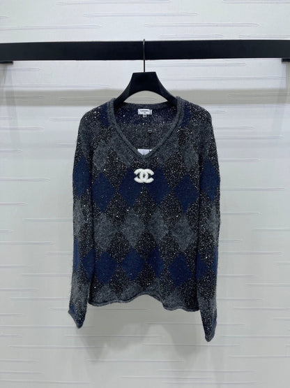 Lingge bead V-neck long sleeved shirt