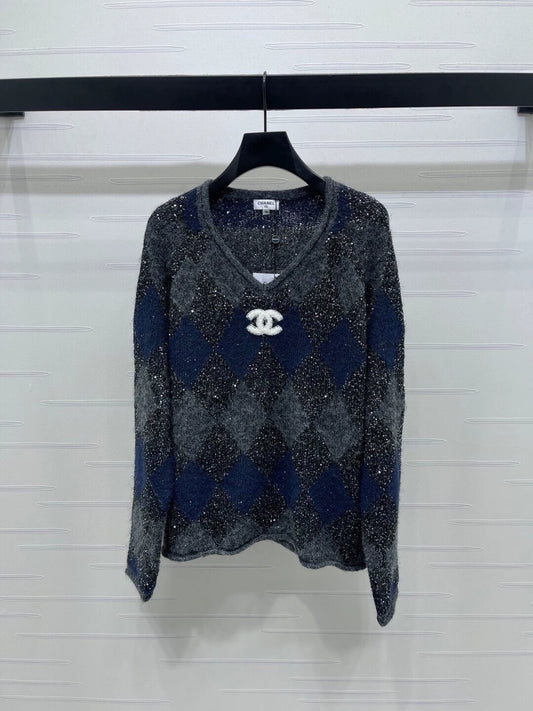 Lingge bead V-neck long sleeved shirt