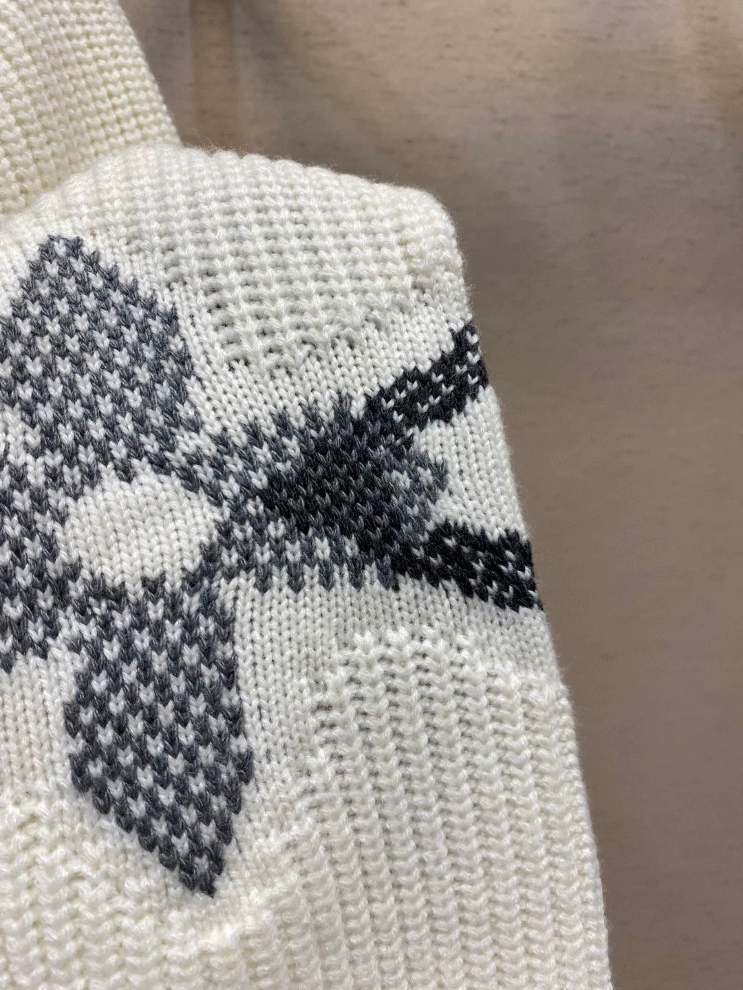 Skiing series knitted cardigan