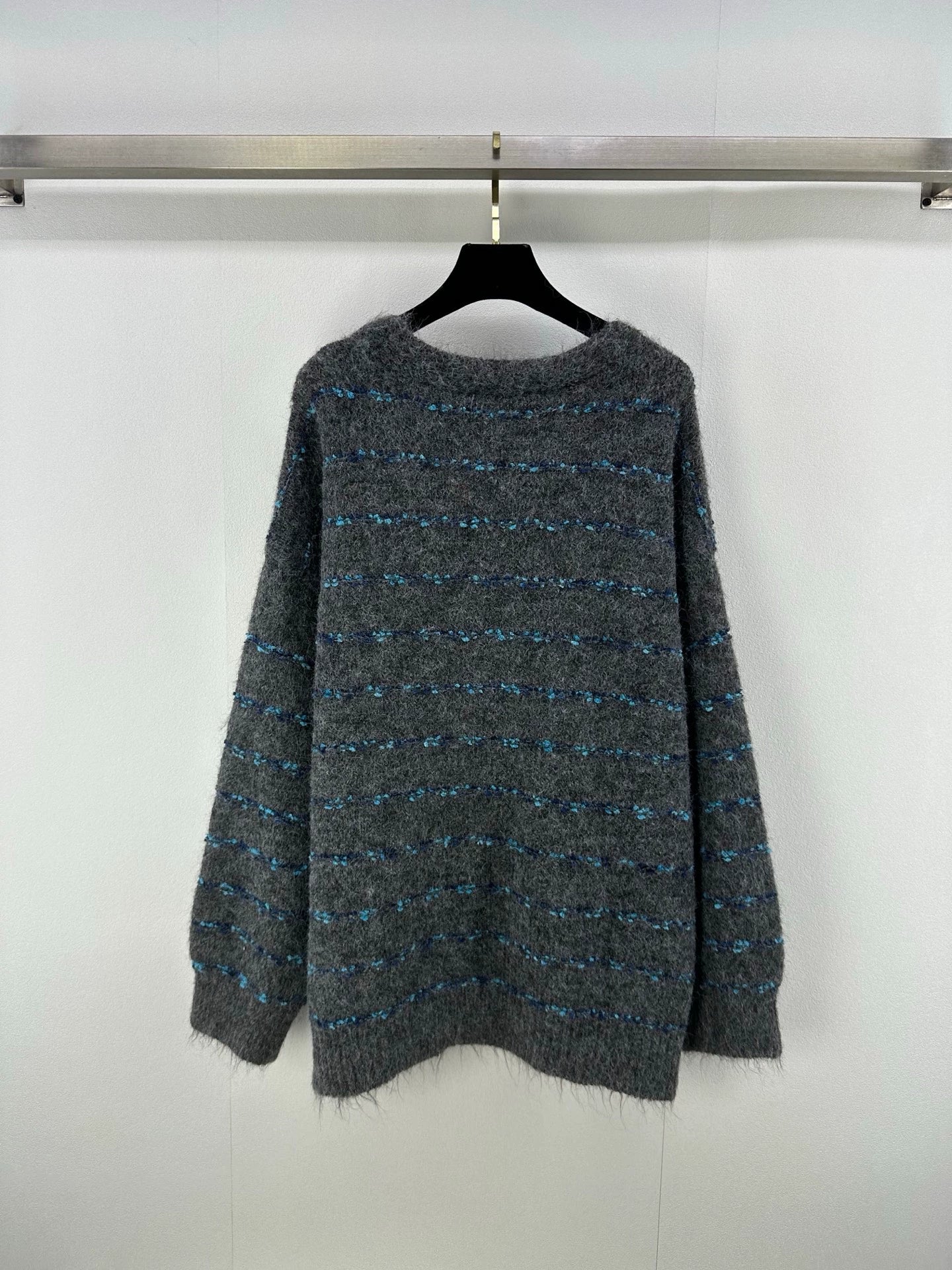 25fw V-neck striped cardigan