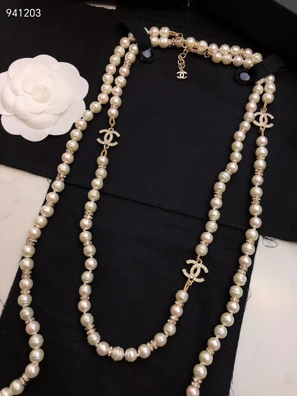 Pink/Pearl Sweater Chain