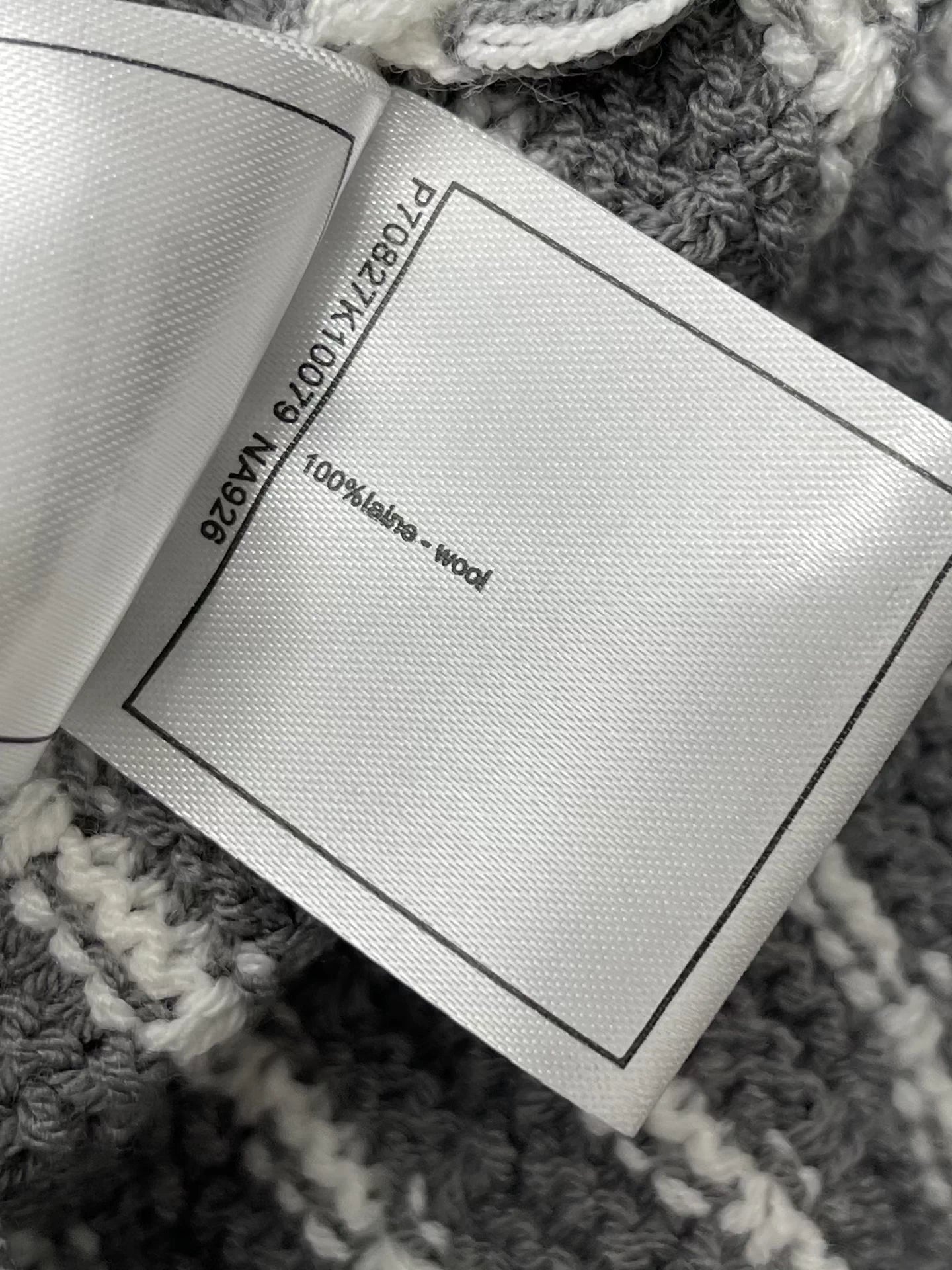 V-neck knitted striped cardigan