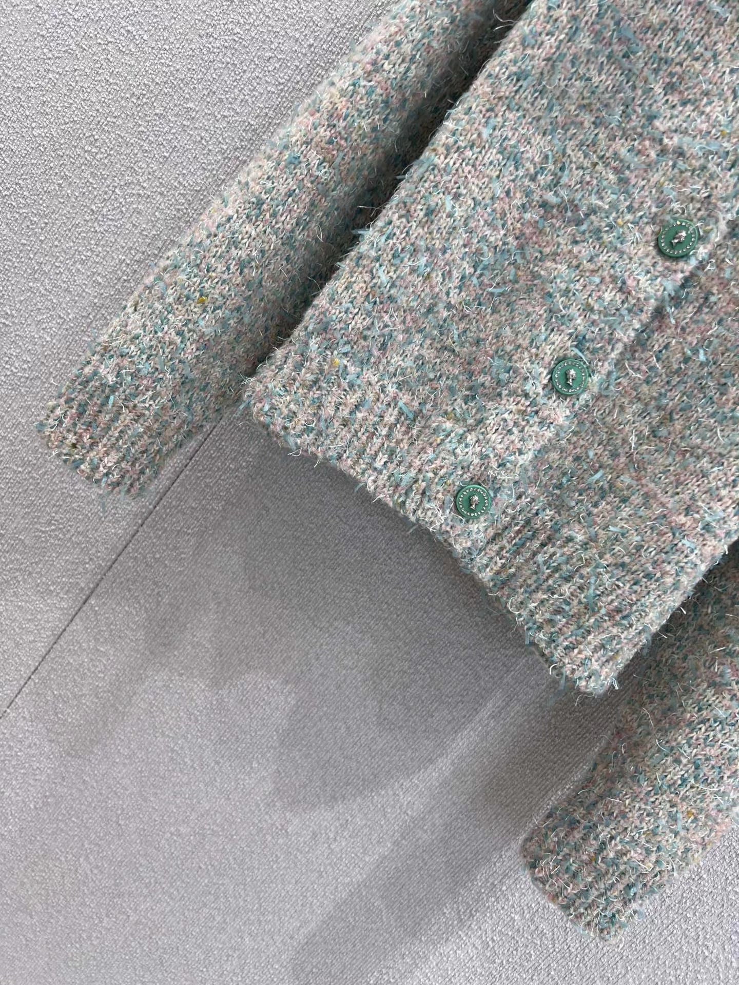 Flip collar single breasted knitted cardigan