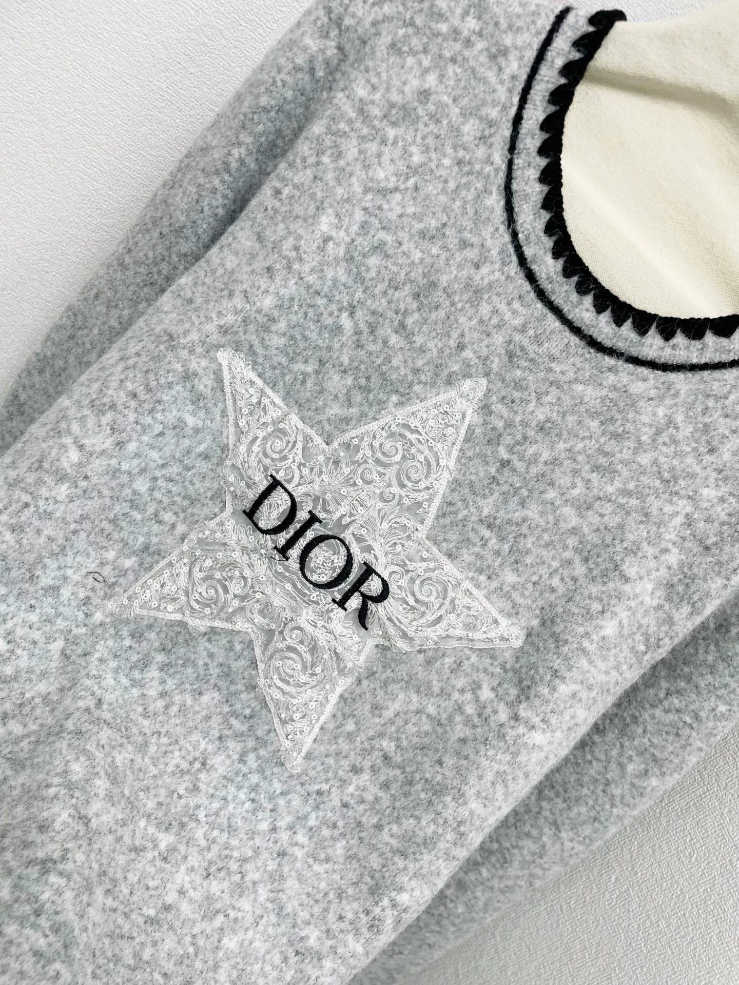 Pentagram letter embroidered sweater