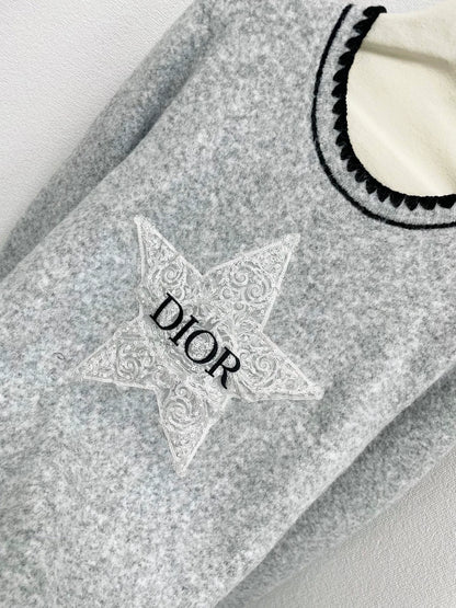 Pentagram letter embroidered sweater