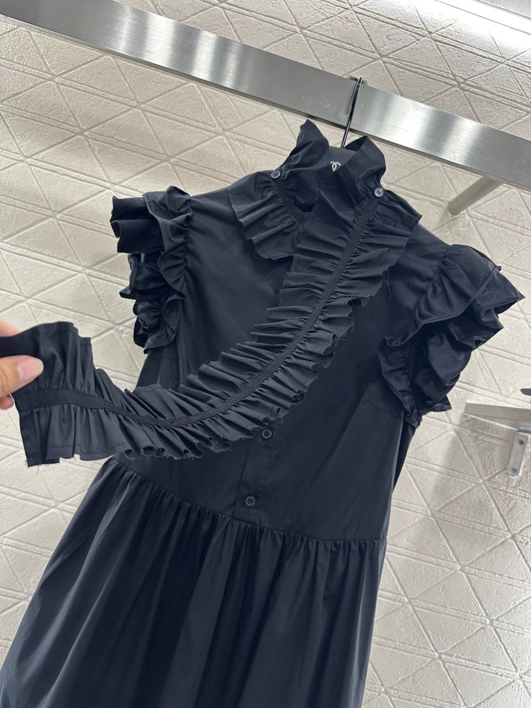 25fw Detachable pleated lace dress