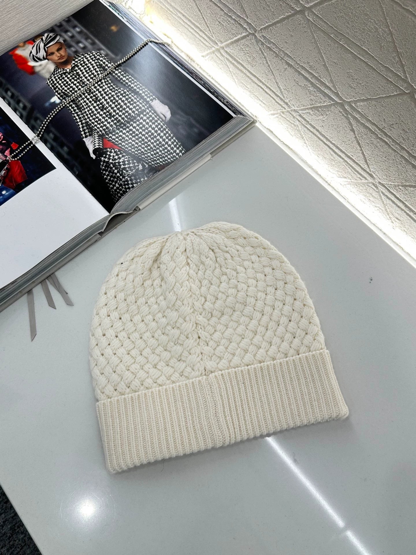 Double C logo cashmere knitted hat