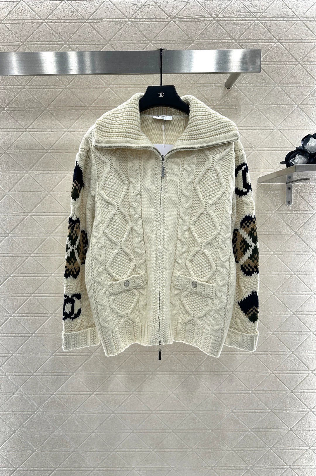 25fw Zipper hook flower knitted cardigan