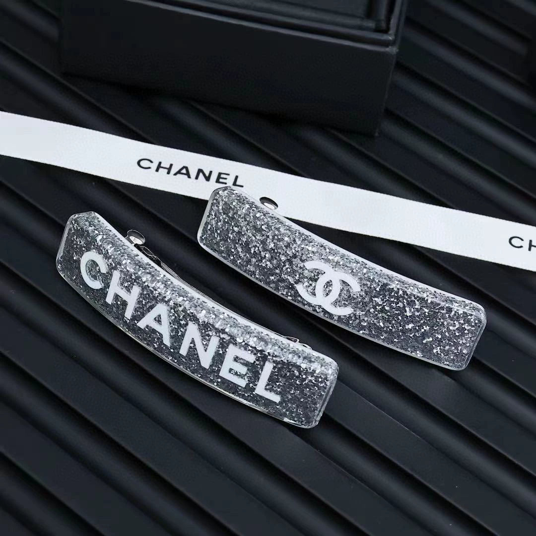 Double C silver glitter hair clip