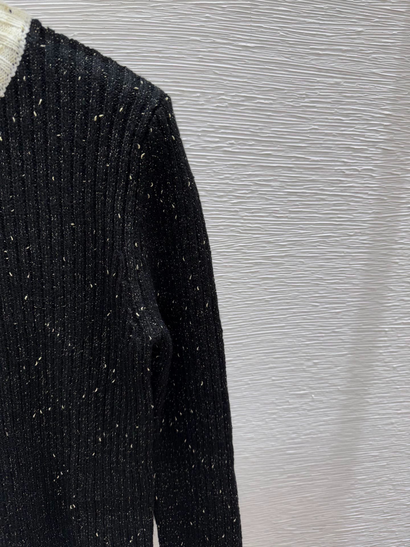 25fw Knitted long-sleeved sweater