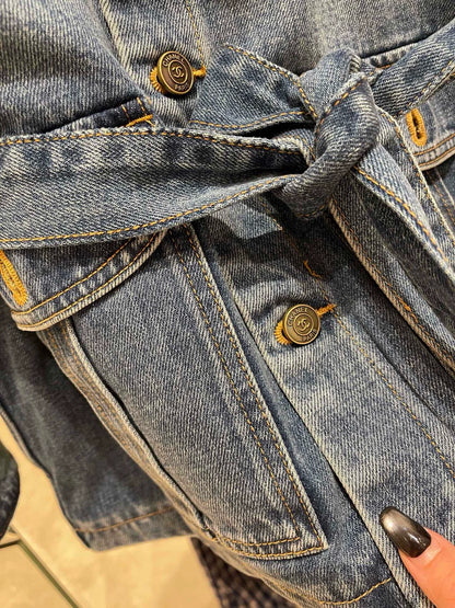 Wool collar and cotton denim jacket