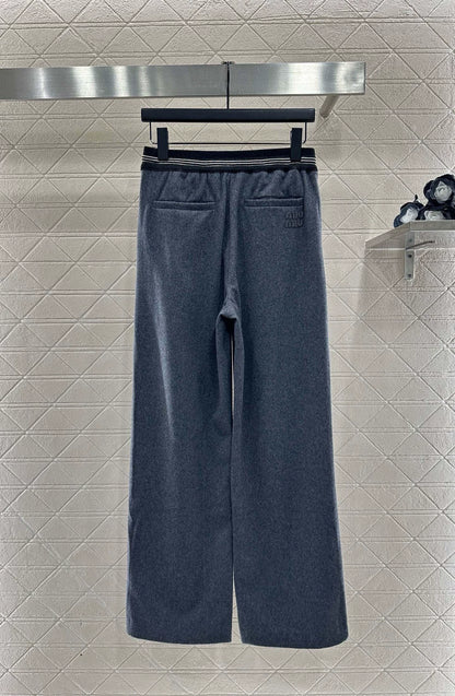 Wool color blocked letter set