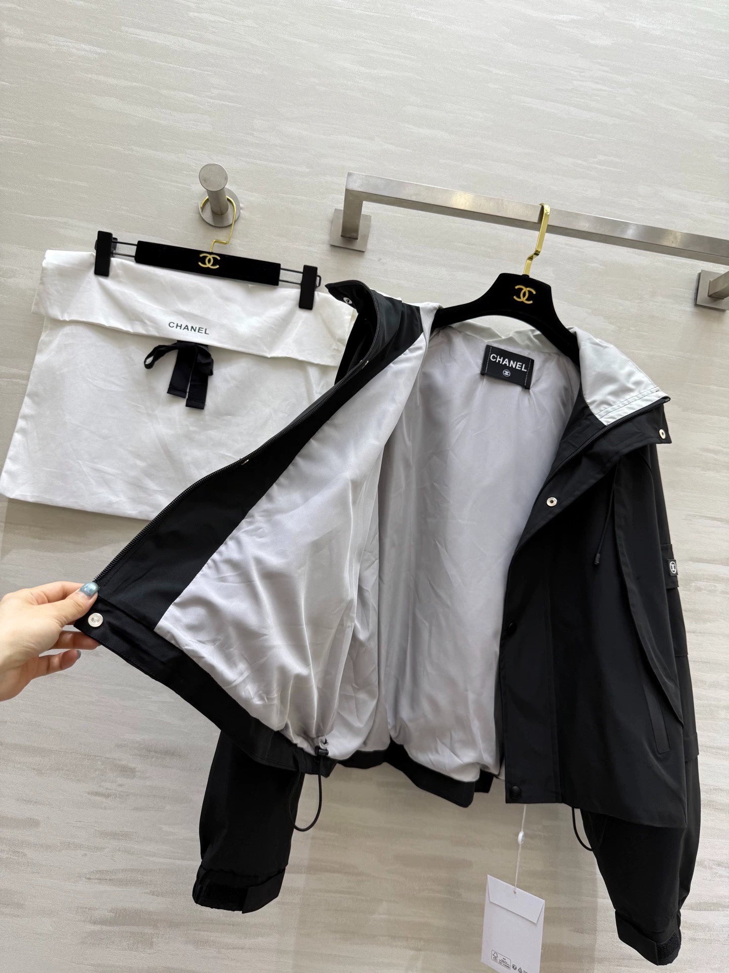 New color blocked hooded short jacket ‼️