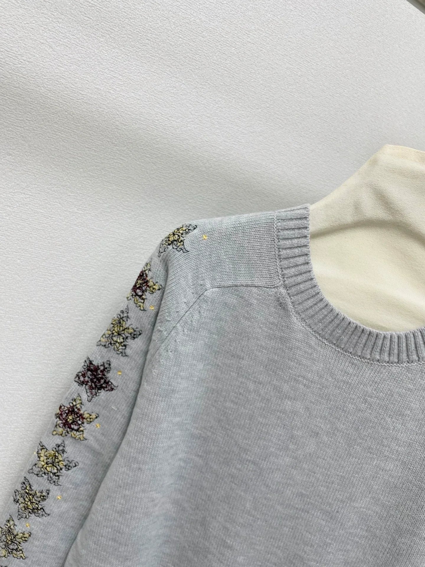25fw new embroidered sweater