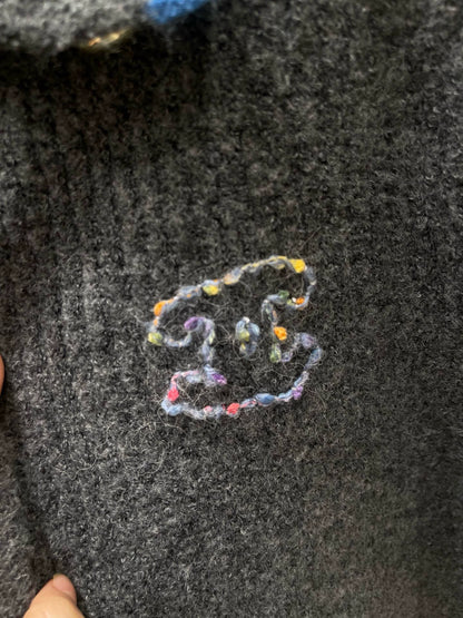 Collar contrasting sweater