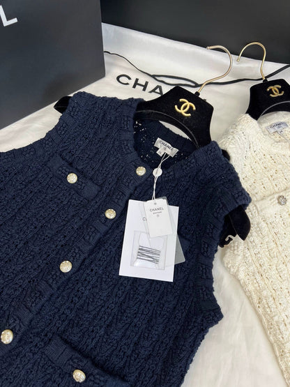 2025 Spring and Summer New Round Neck Crochet Pocket Knitted Sleeveless Vest