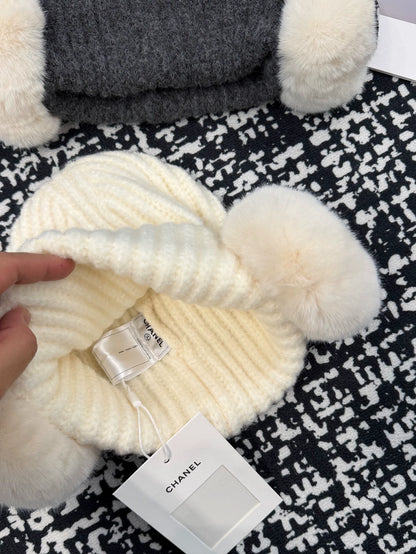 Earbag connected wool hat