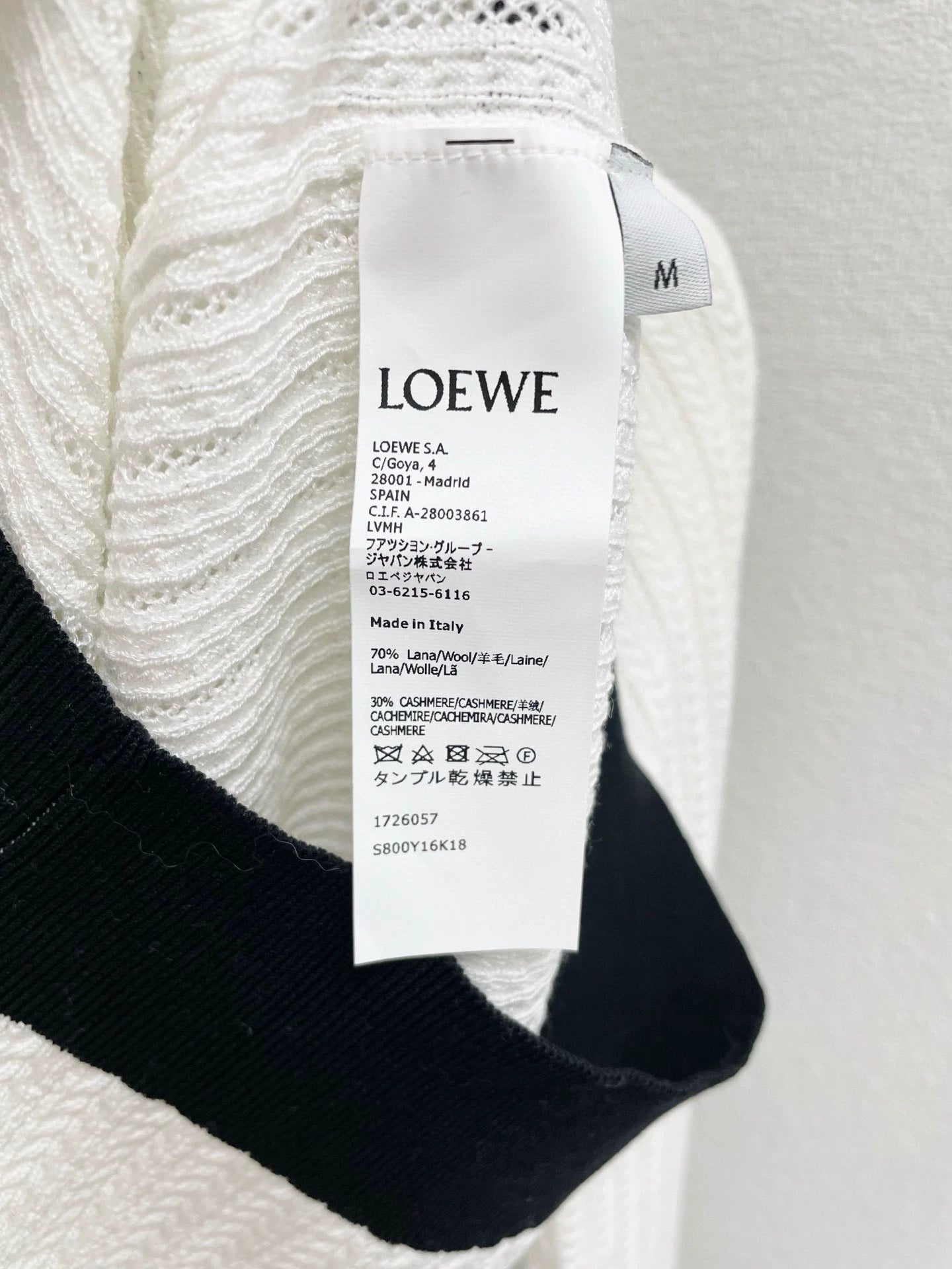 25fw Embroider a color blocked knit sweater