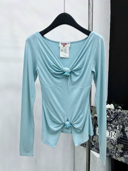 Flower decoration versatile base shirt