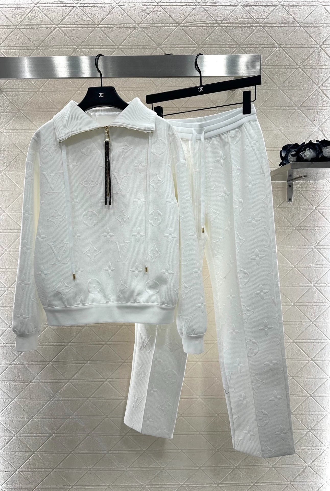 25fw Embossed half open collar set