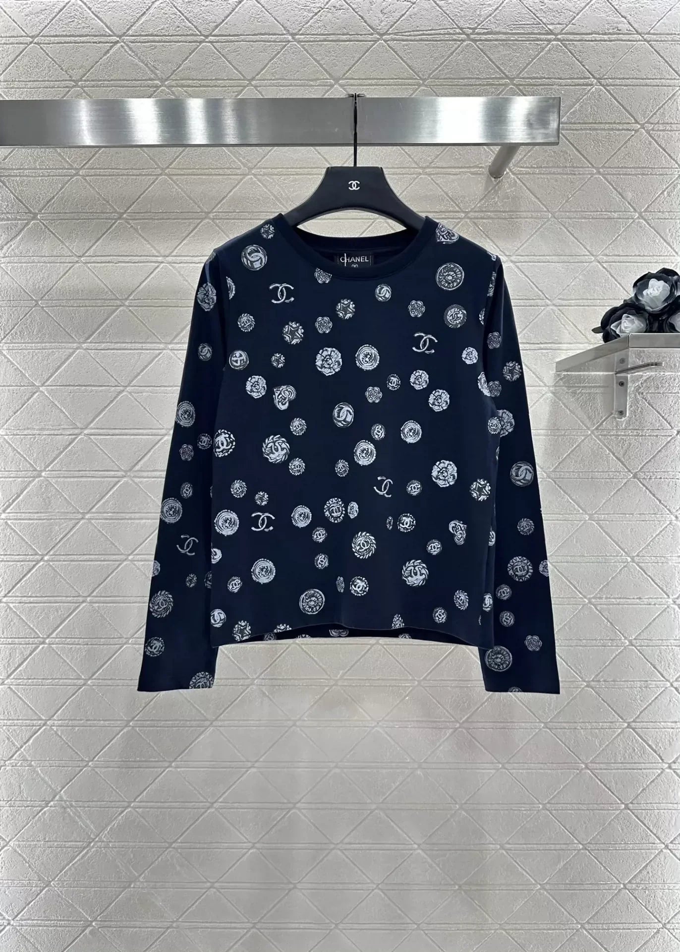 25fw Camellia Round Neck Long Sleeve