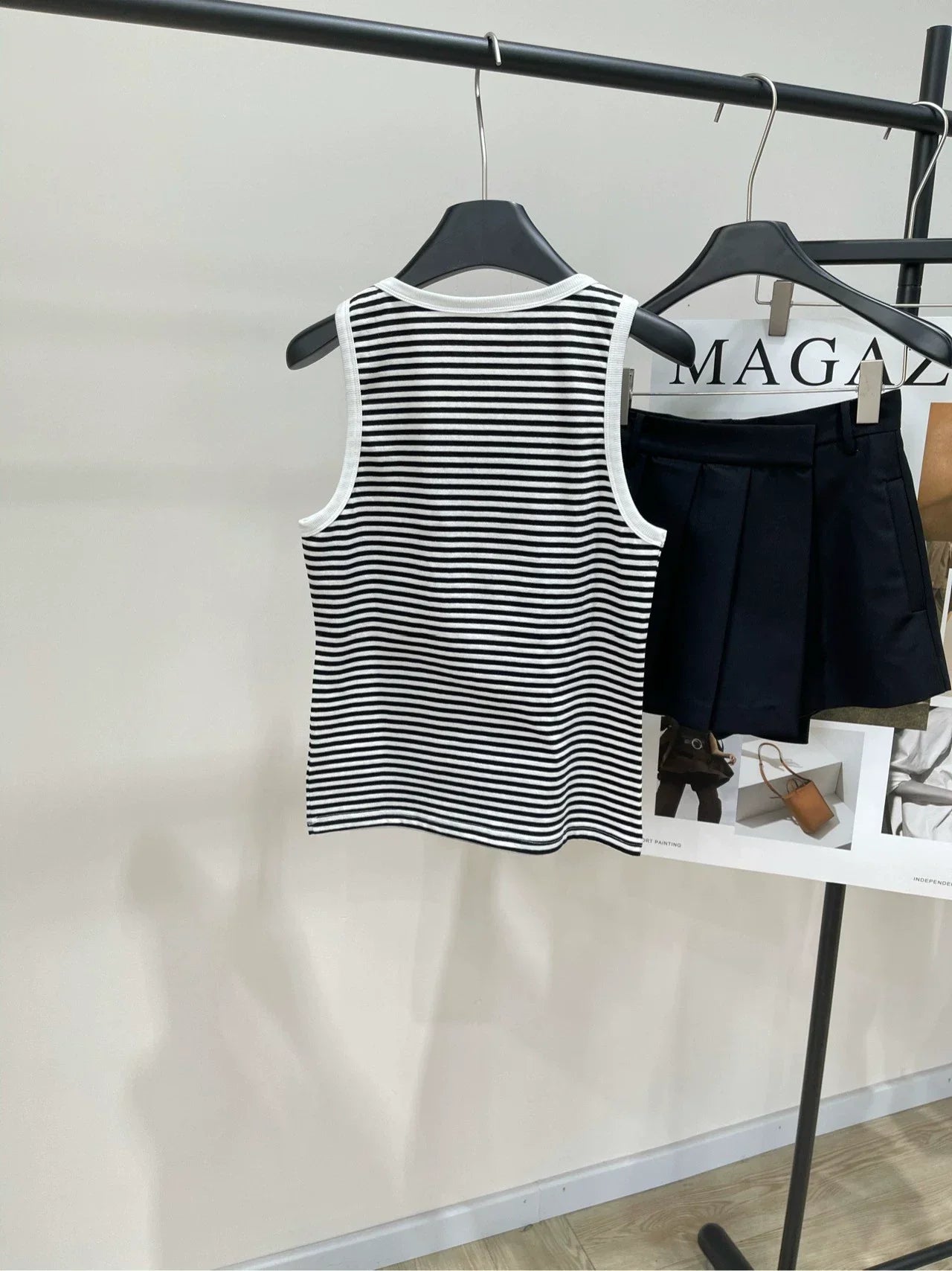 25SS new black and white striped vest for spring and summer