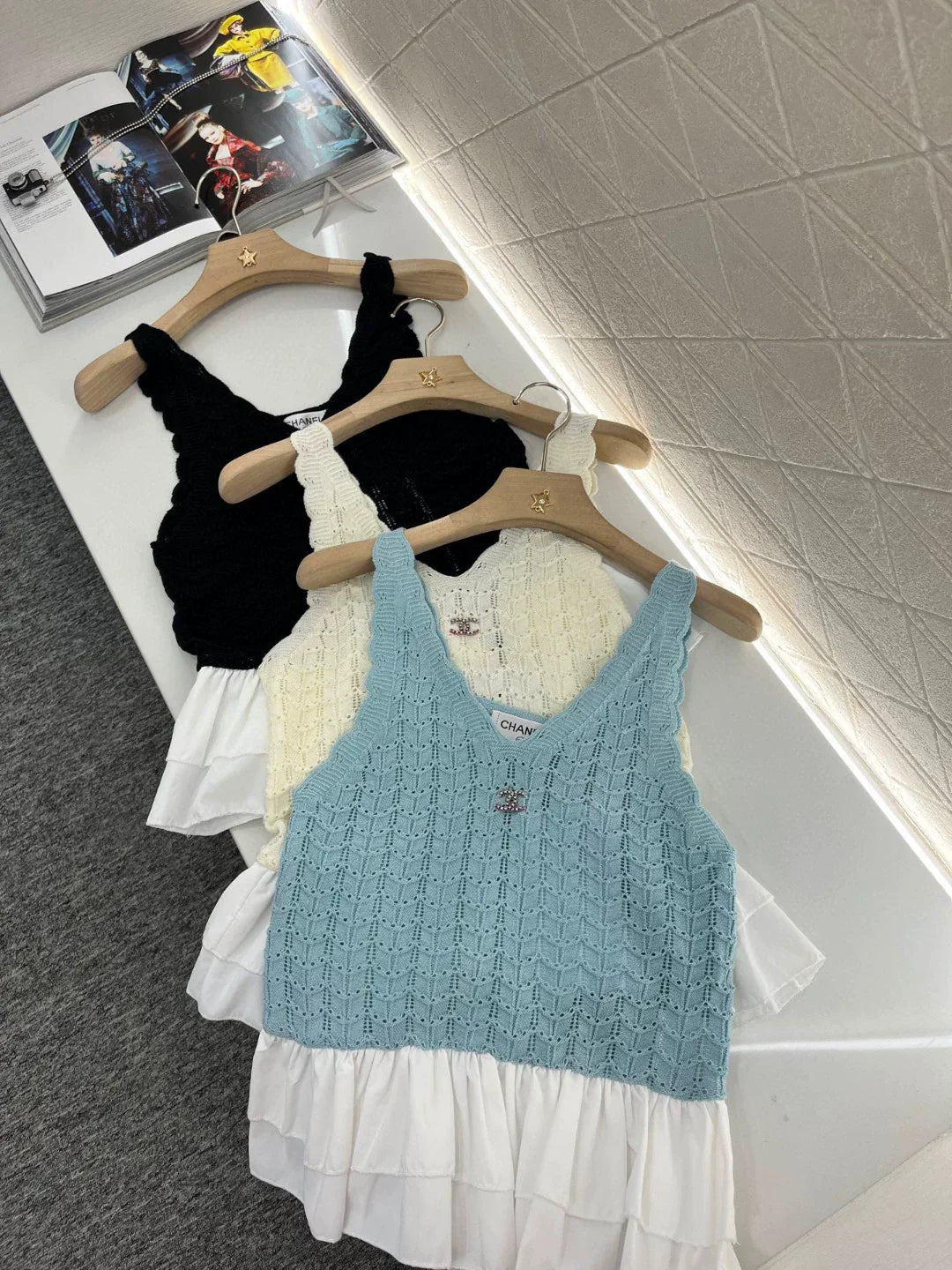 2025 new lace stitching knitted vest