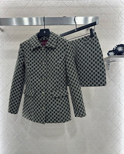 Flip collar jacquard suit