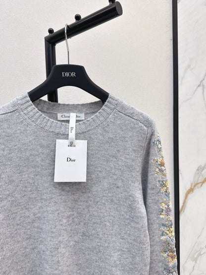 25 Sleeves, flowers, plants, embroidery, cashmere sweater