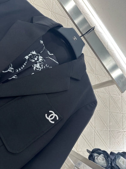 25fw Brooch suit silhouette jacket