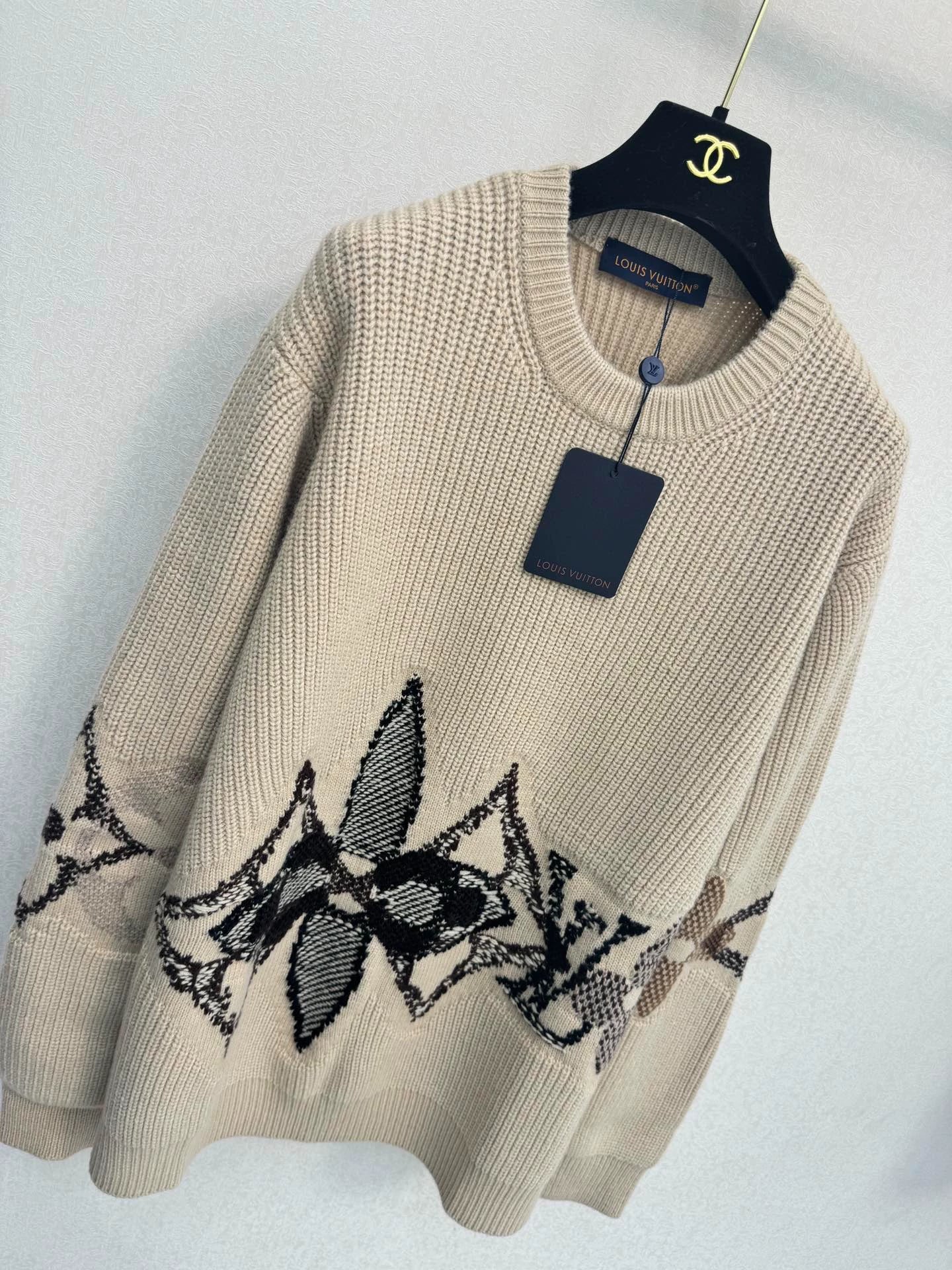 Skiing series knitted sweater