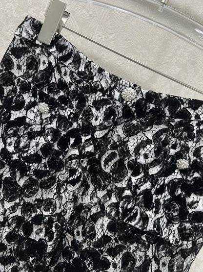 Lace small fragrant trumpet pants