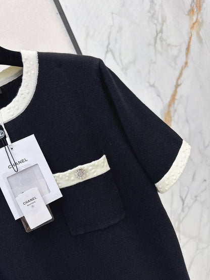 25 knitted short-sleeved top