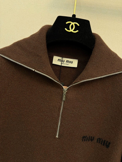 Half zipper knitted sweater