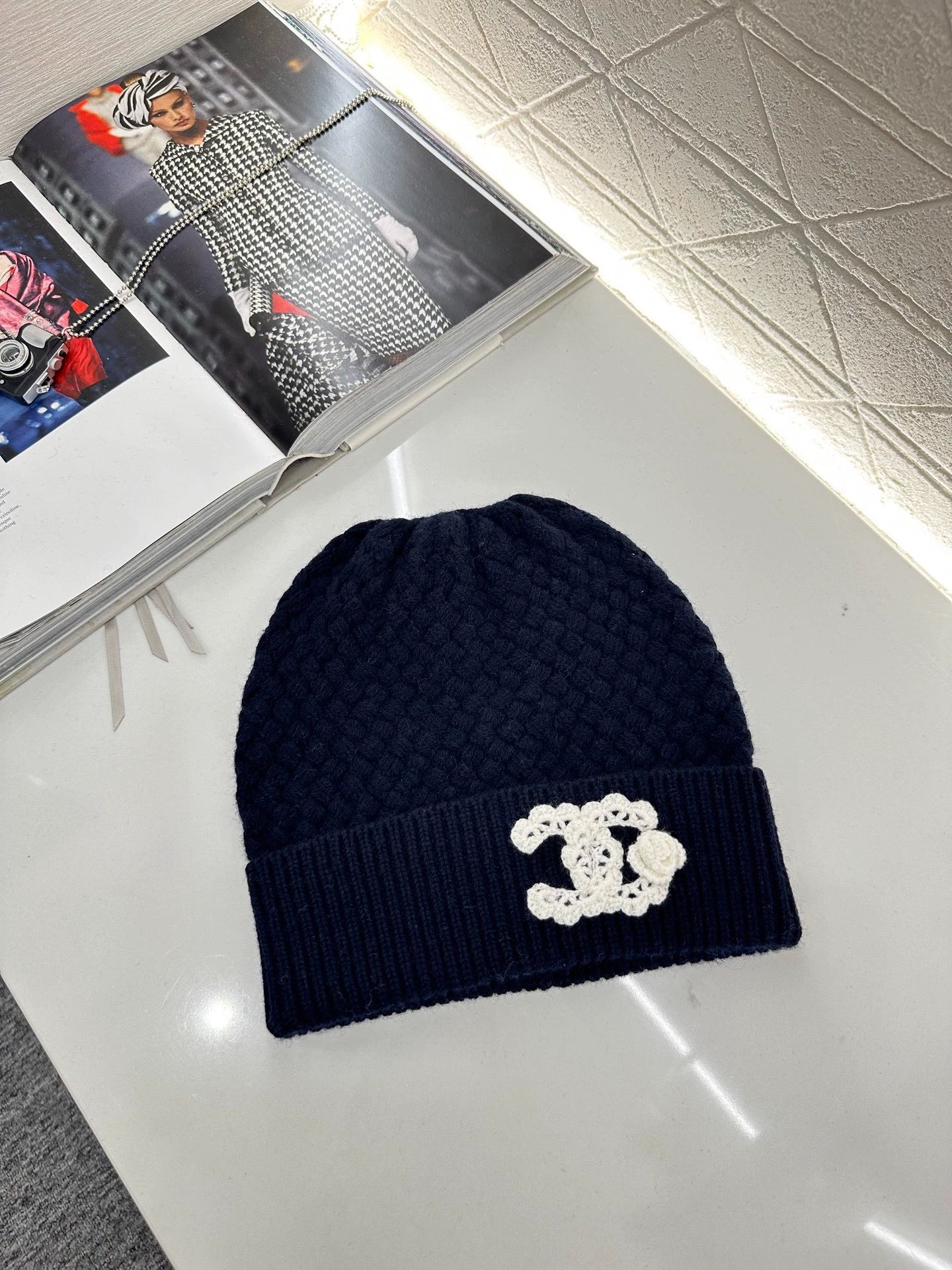 Double C logo cashmere knitted hat