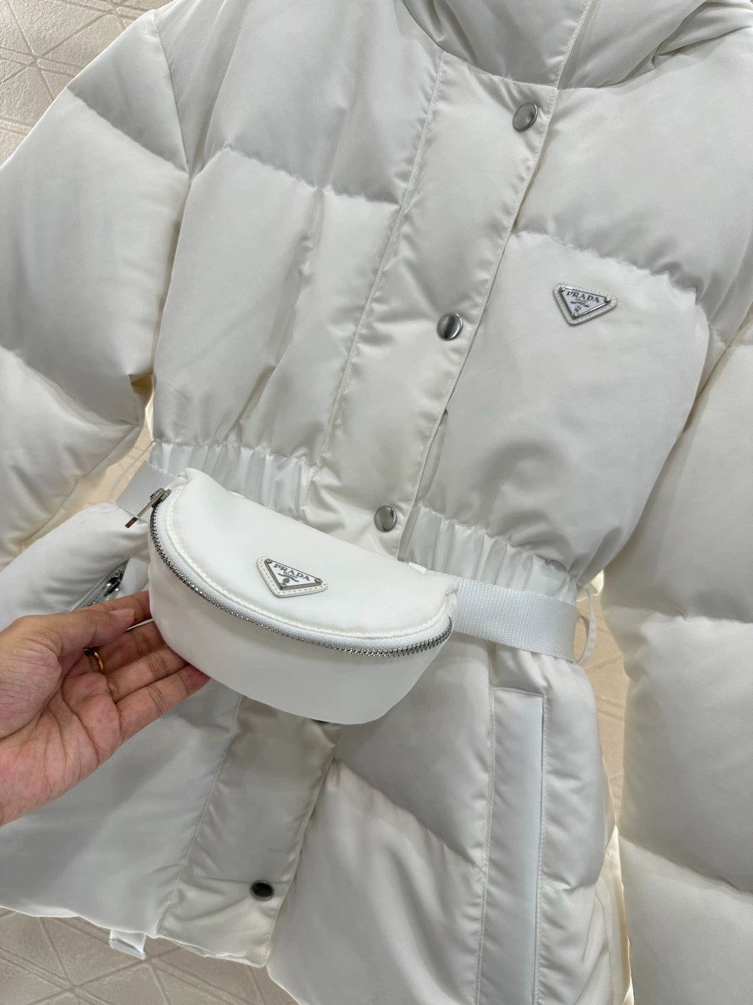 25fw Hooded waist bag, waist cinching down jacket