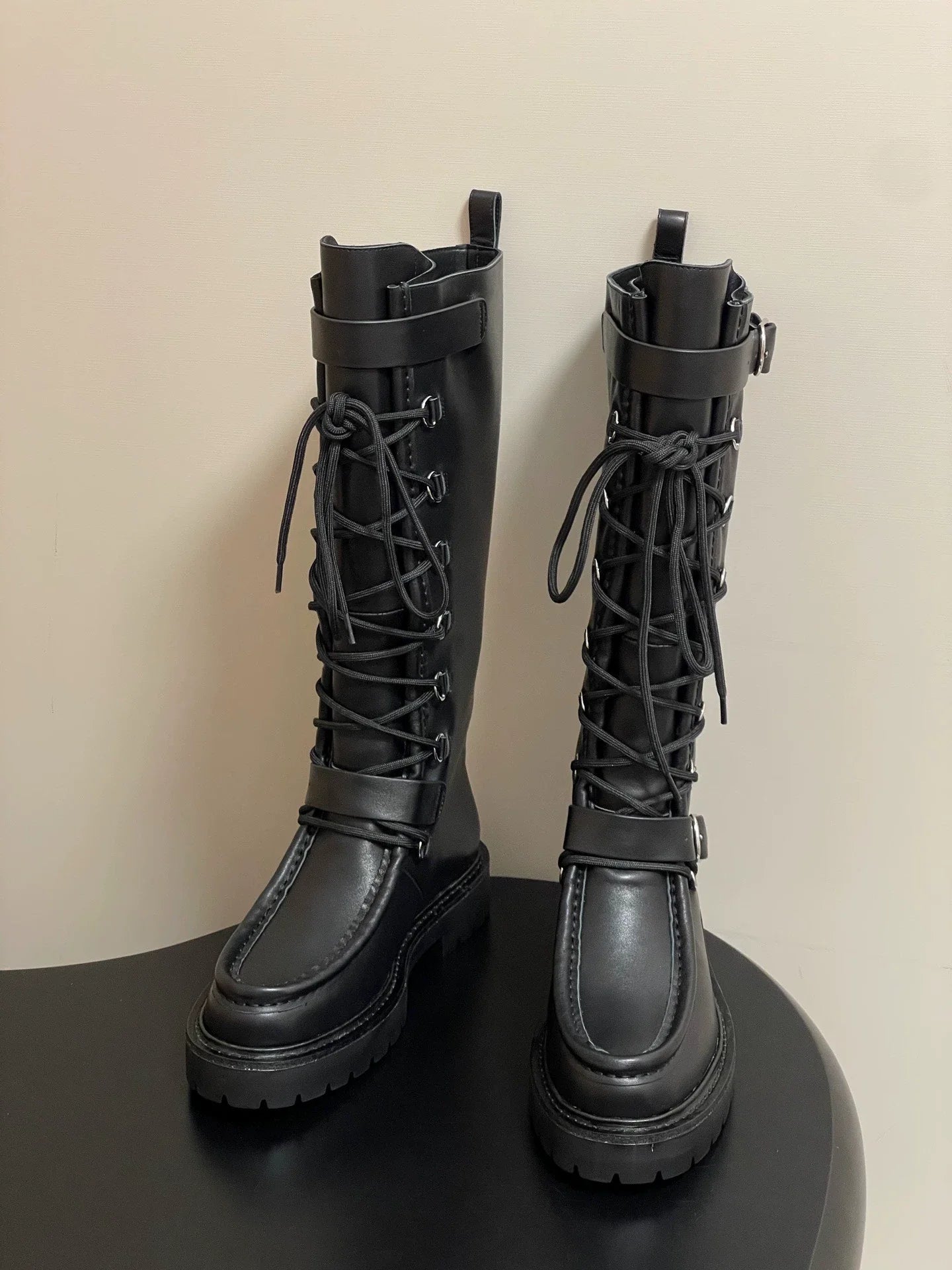 25Fw thick soled straight boots
