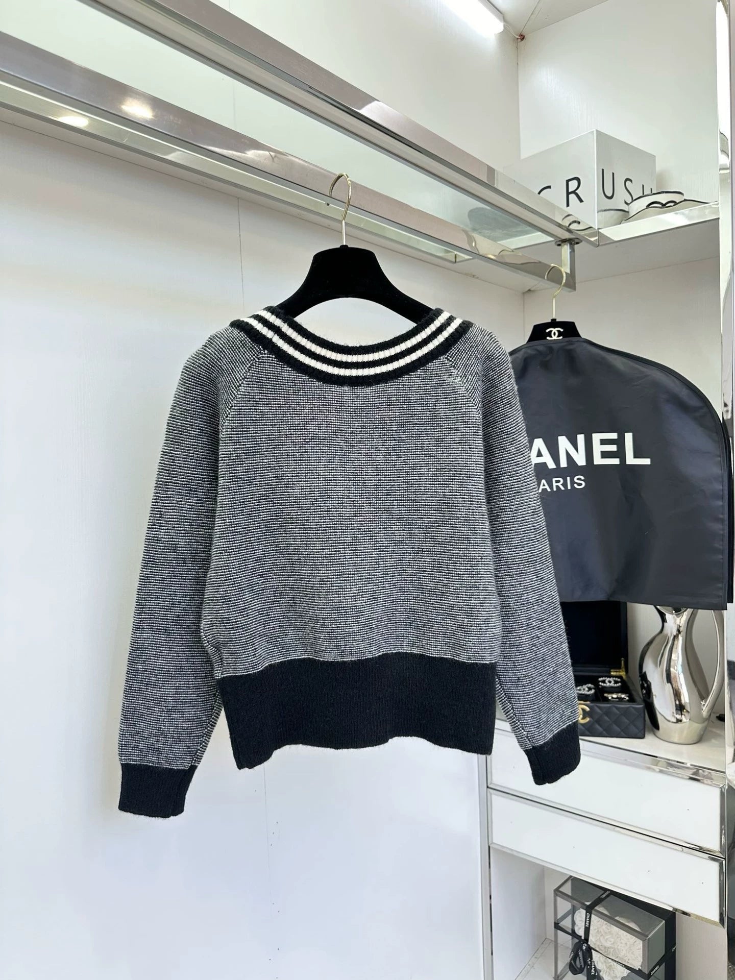 25fw Striped large round neck sweater