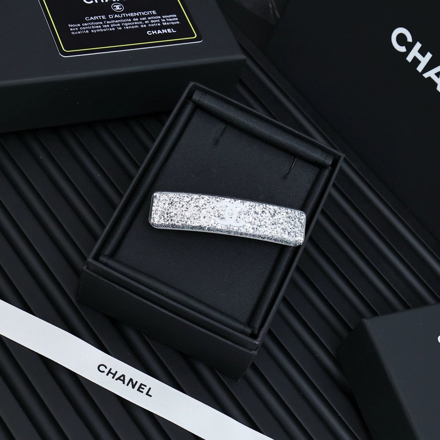 Double C silver glitter hair clip