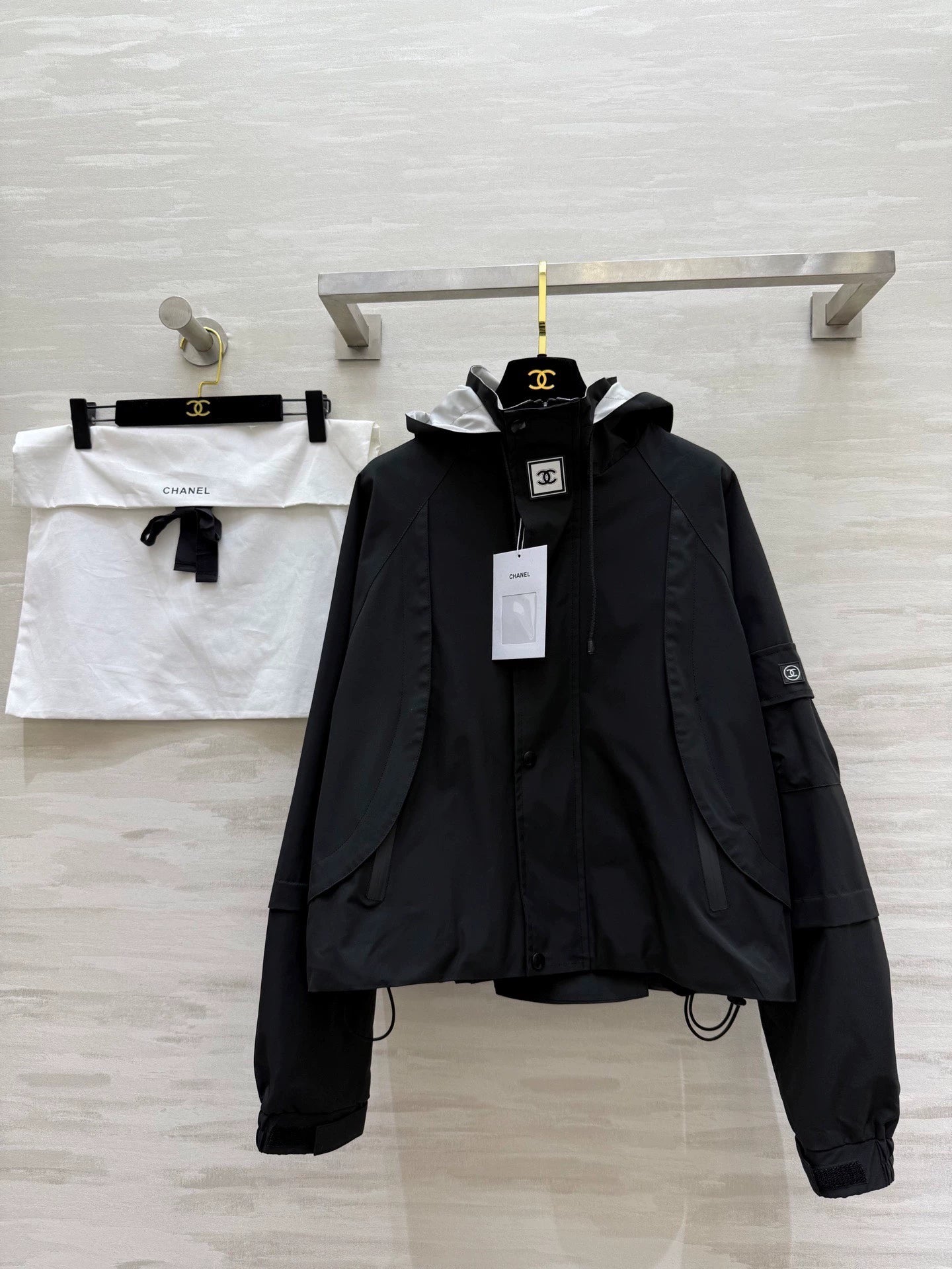 New color blocked hooded short jacket ‼️