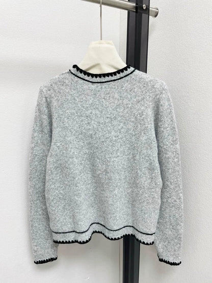 Pentagram letter embroidered sweater