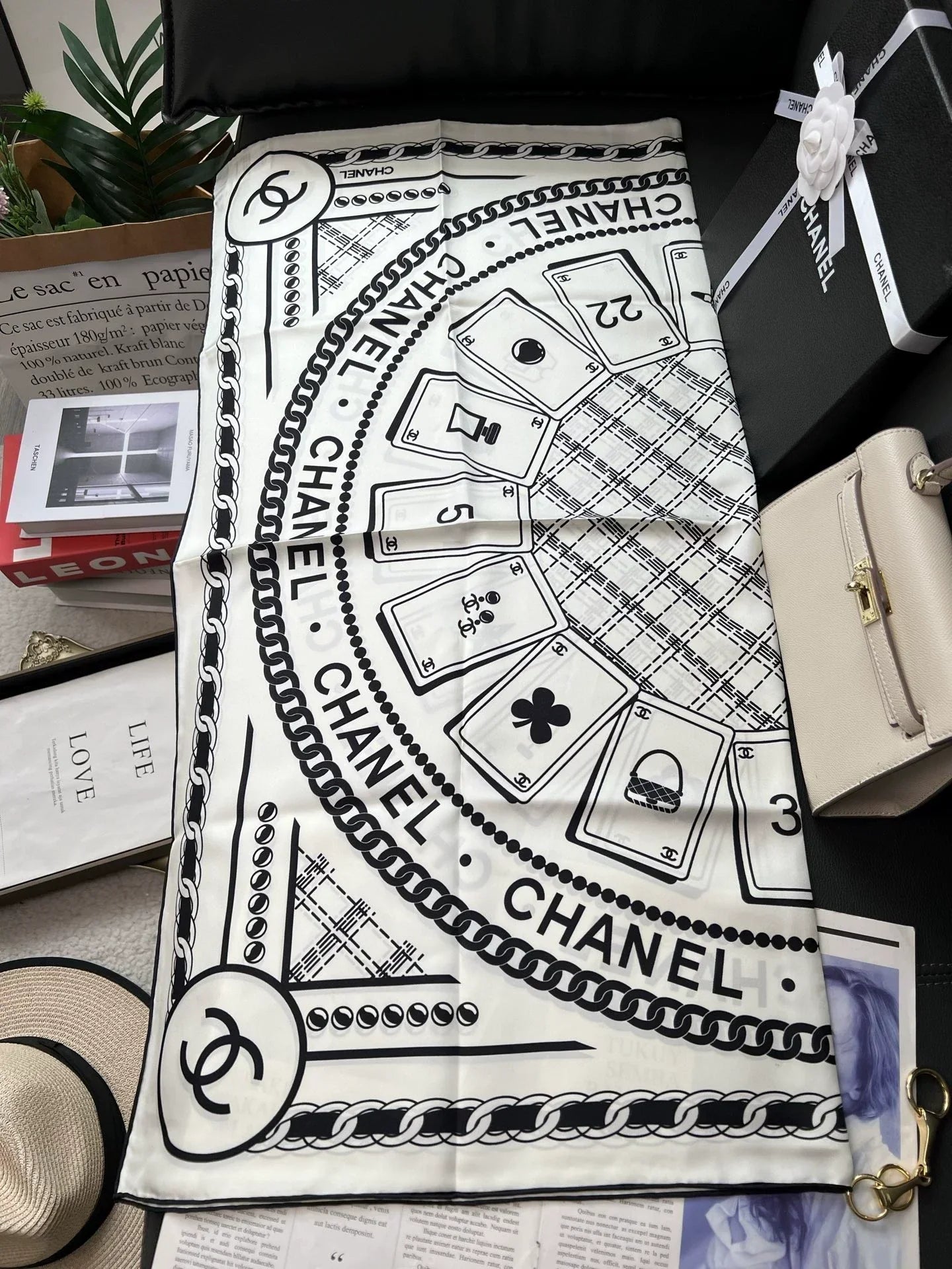 C 25 Black and White Cards Tessellations Scarves